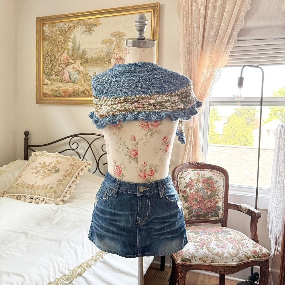 Y2K handmade blue ruffle knit scarf‎ with multicolor stripe detail